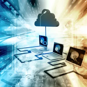 Computadores em fileira com linhas ligadas em uma nuvem central